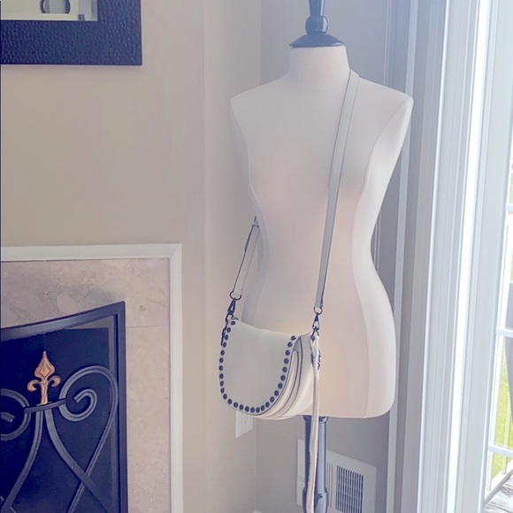 ✅Rebecca Minkoff Antique White Crossbody - Picture 4 of 10